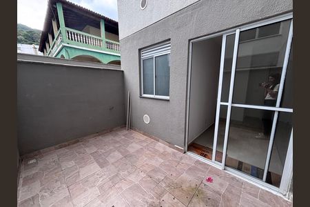 Apartamento à venda com 65m², 2 quartos e 1 vaga Apartamento à venda com 65m², 2 quartos e 1 vagaVaranda da sala