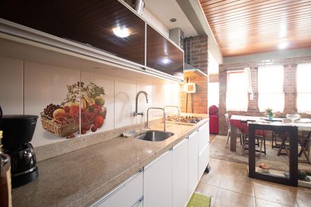 Casa à venda com 140m², 2 quartos e 2 vagasCozinha