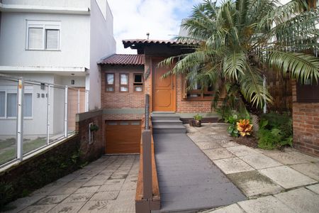 Casa à venda com 140m², 2 quartos e 2 vagasFachada