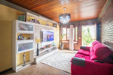 Casa à venda com 140m², 2 quartos e 2 vagasSala