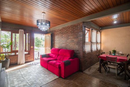 Casa à venda com 140m², 2 quartos e 2 vagasSala