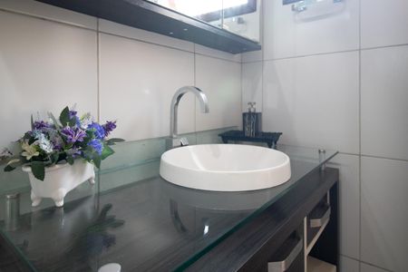 Casa à venda com 140m², 2 quartos e 2 vagasBanheiro 2