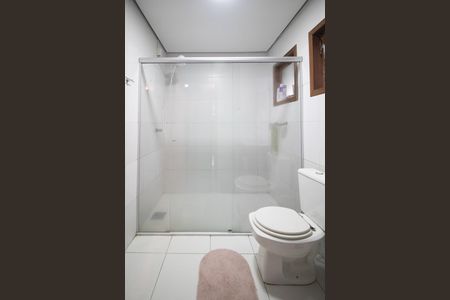 Casa à venda com 140m², 2 quartos e 2 vagasBanheiro 1