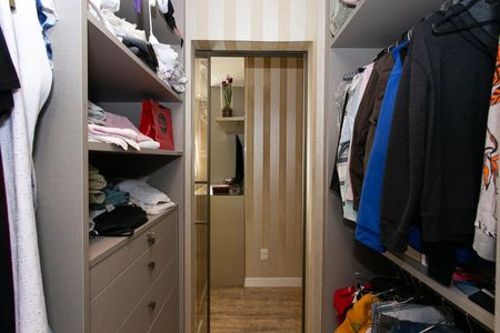 Apartamento à venda com 165m², 3 quartos e 4 vagasCloset da Suíte 1