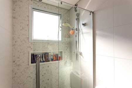 Apartamento à venda com 165m², 3 quartos e 4 vagasBanheiro da Suíte 2