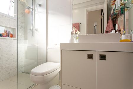 Apartamento à venda com 165m², 3 quartos e 4 vagasBanheiro da Suíte 2