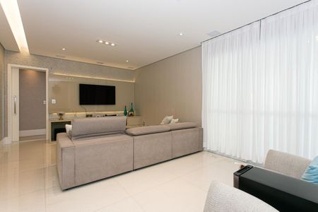 Apartamento à venda com 165m², 3 quartos e 4 vagasSala