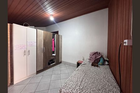 Casa à venda com 280m², 5 quartos e 4 vagas Casa à venda com 280m², 5 quartos e 4 vagasQuarto 3