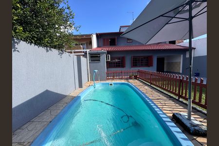 Casa à venda com 280m², 5 quartos e 4 vagas Casa à venda com 280m², 5 quartos e 4 vagasÁrea Privativa