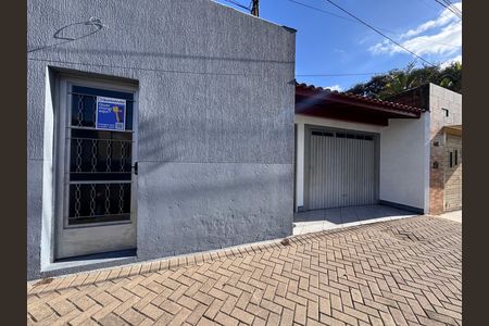 Casa à venda com 280m², 5 quartos e 4 vagas Casa à venda com 280m², 5 quartos e 4 vagasPlaca