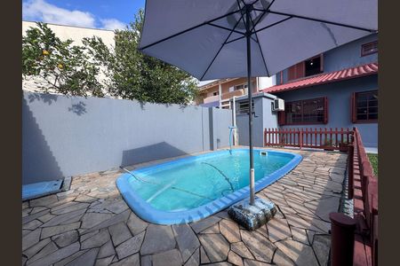 Casa à venda com 280m², 5 quartos e 4 vagas Casa à venda com 280m², 5 quartos e 4 vagasÁrea Privativa