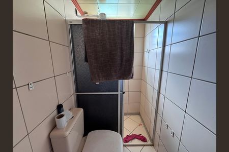 Casa à venda com 280m², 5 quartos e 4 vagas Casa à venda com 280m², 5 quartos e 4 vagasEdícula - Banheiro