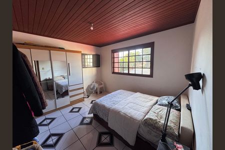 Casa à venda com 280m², 5 quartos e 4 vagas Casa à venda com 280m², 5 quartos e 4 vagasQuarto 1