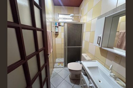 Casa à venda com 280m², 5 quartos e 4 vagas Casa à venda com 280m², 5 quartos e 4 vagasBanheiro 1