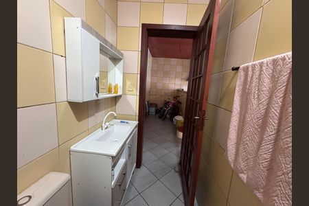 Casa à venda com 280m², 5 quartos e 4 vagas Casa à venda com 280m², 5 quartos e 4 vagasBanheiro 1