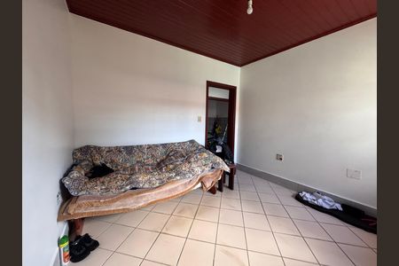 Casa à venda com 280m², 5 quartos e 4 vagas Casa à venda com 280m², 5 quartos e 4 vagasEdícula - Quarto