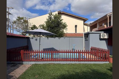 Casa à venda com 280m², 5 quartos e 4 vagas Casa à venda com 280m², 5 quartos e 4 vagasÁrea Privativa