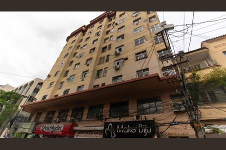 Apartamento à venda com 55m², 1 quarto e sem vagaFachada 