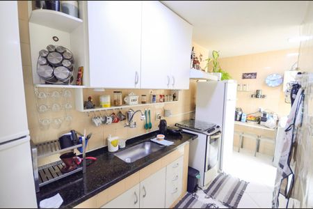 Apartamento à venda com 80m², 2 quartos e 1 vagaCozinha