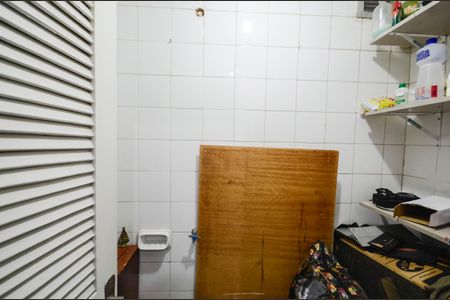 Apartamento à venda com 80m², 2 quartos e 1 vagaBanheiro de Serviço