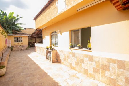 Casa à venda com 395m², 4 quartos e 4 vagasQuintal