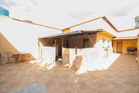 Casa à venda com 395m², 4 quartos e 4 vagasQuintal