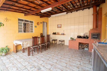 Casa à venda com 395m², 4 quartos e 4 vagasÁrea gourmet