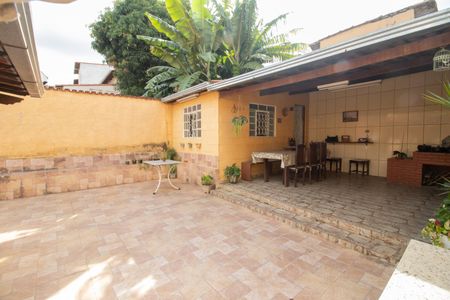 Casa à venda com 395m², 4 quartos e 4 vagasQuintal