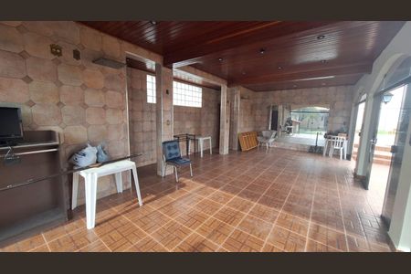 Casa para alugar com 441m², 4 quartos e 8 vagas Casa para alugar com 441m², 4 quartos e 8 vagasArea comum