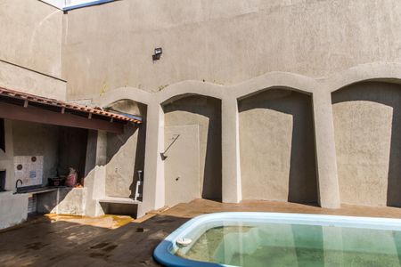 Casa de condomínio à venda com 395m², 5 quartos e 4 vagas Casa de condomínio à venda com 395m², 5 quartos e 4 vagasVista da Sala