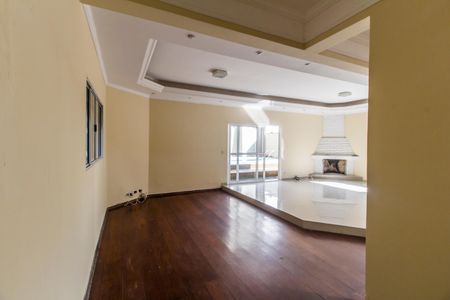 Casa de condomínio à venda com 395m², 5 quartos e 4 vagas Casa de condomínio à venda com 395m², 5 quartos e 4 vagasSala