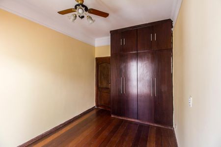 Casa de condomínio à venda com 395m², 5 quartos e 4 vagas Casa de condomínio à venda com 395m², 5 quartos e 4 vagasQuarto 2