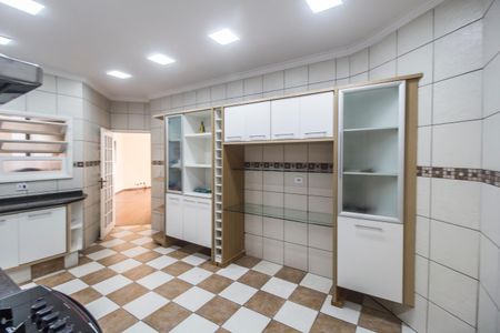 Casa de condomínio à venda com 395m², 5 quartos e 4 vagas Casa de condomínio à venda com 395m², 5 quartos e 4 vagasCozinha