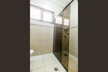 Casa de condomínio à venda com 395m², 5 quartos e 4 vagas Casa de condomínio à venda com 395m², 5 quartos e 4 vagasBanheiro