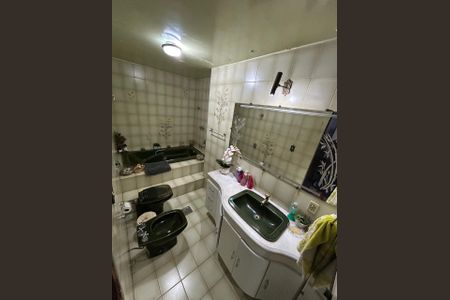 Casa à venda com 180m², 3 quartos e 2 vagasBanheiro Suite