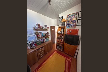 Casa à venda com 180m², 3 quartos e 2 vagasEscritorio