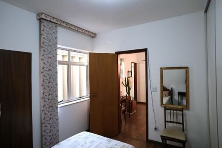 Apartamento à venda com 350m², 4 quartos e 2 vagas Apartamento à venda com 350m², 4 quartos e 2 vagasQuarto 1