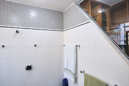 Apartamento à venda com 350m², 4 quartos e 2 vagas Apartamento à venda com 350m², 4 quartos e 2 vagasBanheiro da Suíte