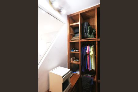 Apartamento à venda com 350m², 4 quartos e 2 vagas Apartamento à venda com 350m², 4 quartos e 2 vagasCloset da suíte