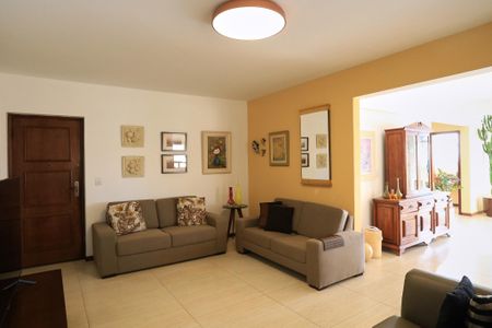 Apartamento à venda com 350m², 4 quartos e 2 vagas Apartamento à venda com 350m², 4 quartos e 2 vagasSala