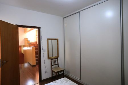 Apartamento à venda com 350m², 4 quartos e 2 vagas Apartamento à venda com 350m², 4 quartos e 2 vagasQuarto 1