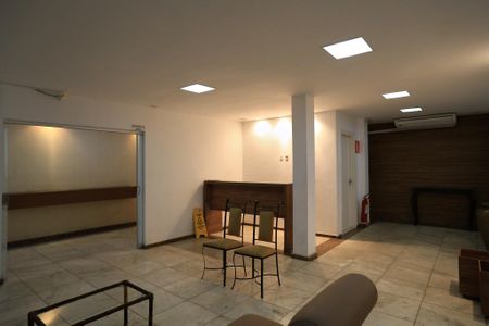 Apartamento à venda com 350m², 4 quartos e 2 vagas Apartamento à venda com 350m², 4 quartos e 2 vagasÁrea comum - Salão de festas