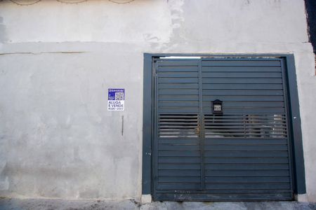 Casa à venda com 100m², 2 quartos e 3 vagas Casa à venda com 100m², 2 quartos e 3 vagasPlaca