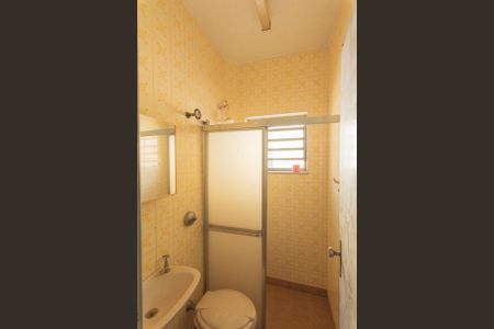 Casa à venda com 250m², 3 quartos e 3 vagasCasa 2- Banheiro