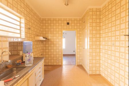 Casa à venda com 250m², 3 quartos e 3 vagasCozinha