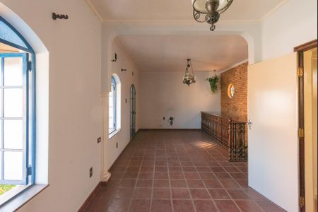 Casa à venda com 250m², 3 quartos e 3 vagasSala