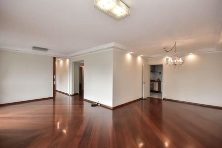 Apartamento para alugar com 198m², 3 quartos e 3 vagas Apartamento para alugar com 198m², 3 quartos e 3 vagasSala
