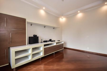 Apartamento para alugar com 198m², 3 quartos e 3 vagas Apartamento para alugar com 198m², 3 quartos e 3 vagasSala de Tv