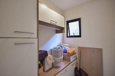 Apartamento para alugar com 198m², 3 quartos e 3 vagas Apartamento para alugar com 198m², 3 quartos e 3 vagasQuarto de Serviço