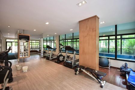 Apartamento para alugar com 198m², 3 quartos e 3 vagas Apartamento para alugar com 198m², 3 quartos e 3 vagasAcademia